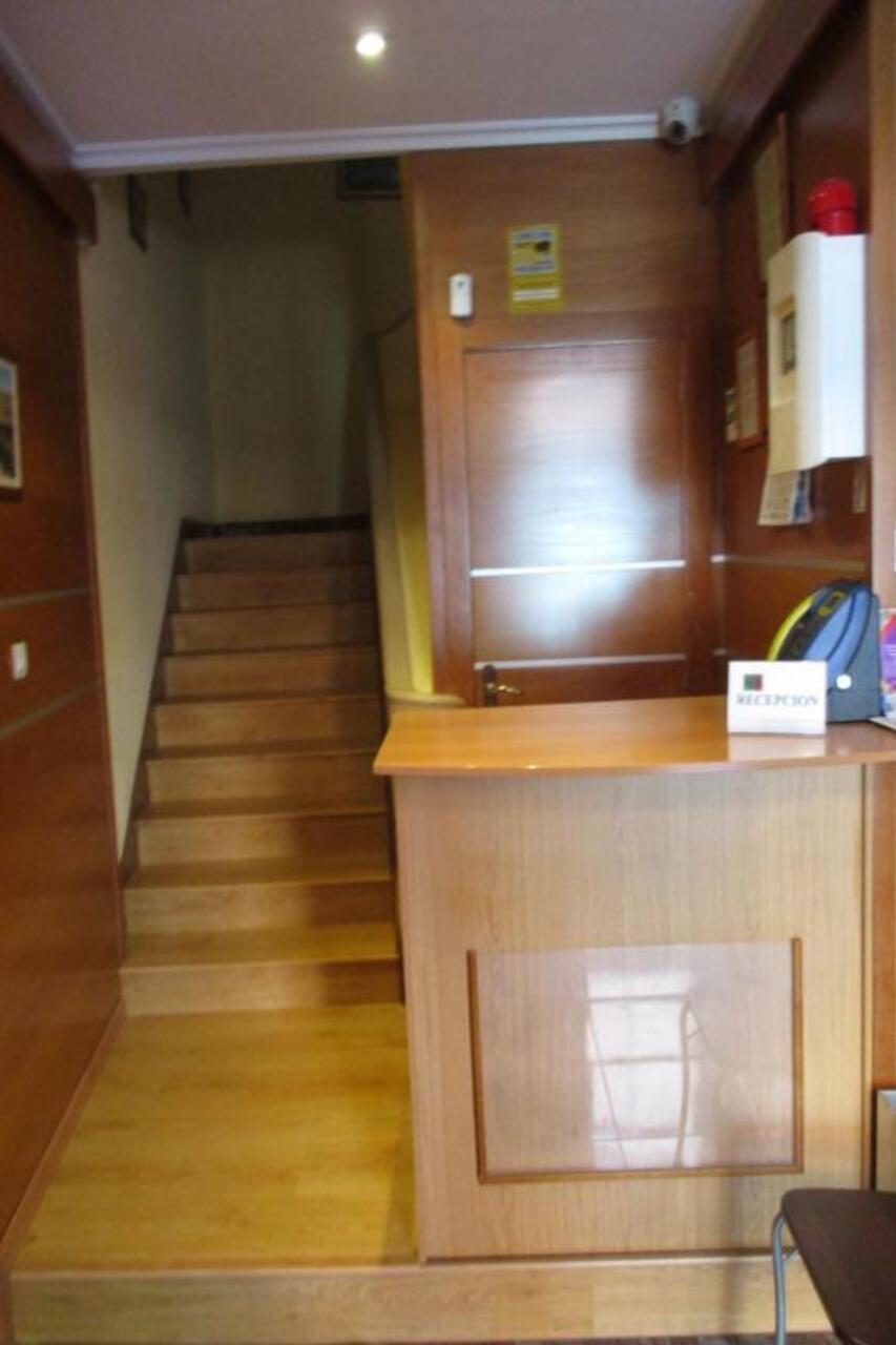 Hostal Becares Паленсия Екстериор снимка