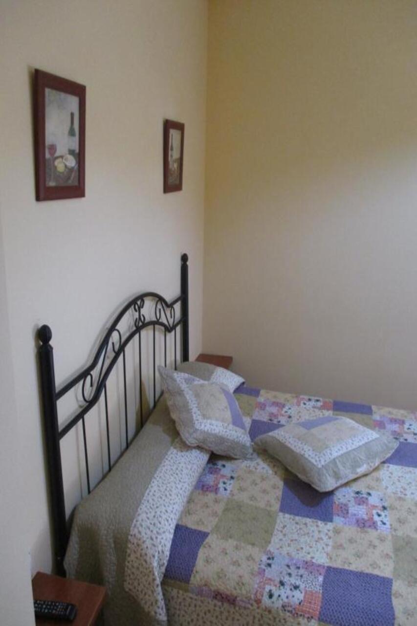 Hostal Becares Паленсия Екстериор снимка