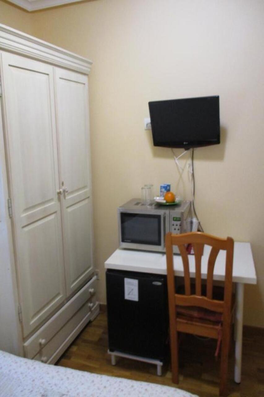 Hostal Becares Паленсия Екстериор снимка