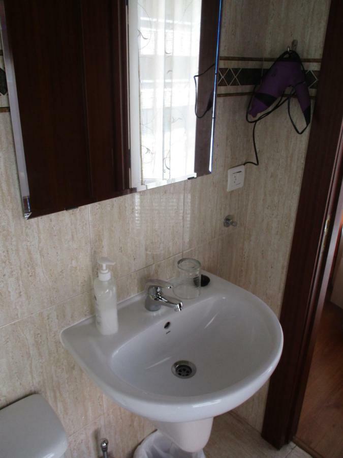 Hostal Becares Паленсия Екстериор снимка