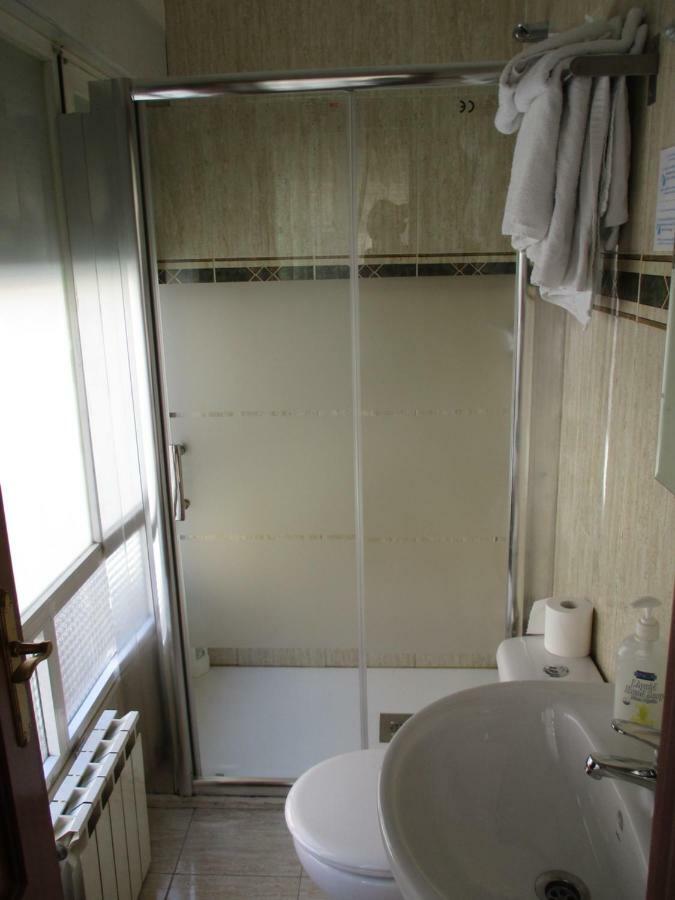 Hostal Becares Паленсия Екстериор снимка
